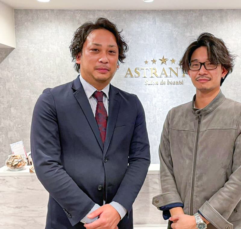面談をしているスタッフの写真